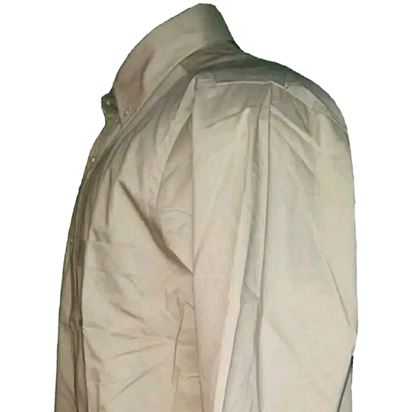 New! IZOD Classic Fit Dress Shirt Men. 15.5" Neck, 32/33 Arm - Picture 4 of 8